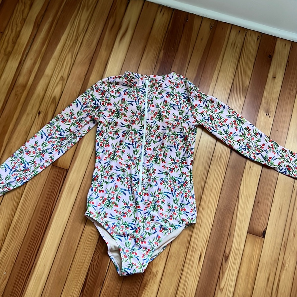 Mott 50 size M floral long sleeved swimsuit